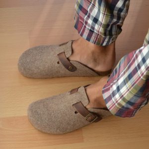 Zapatillas Bio hombre de fieltro marrón con hebilla libre de níquel Autenti